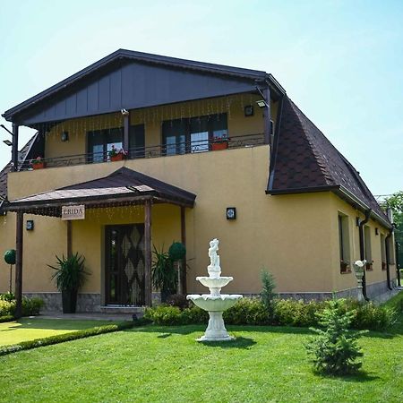 Guest House Erida Trastenik ภายนอก รูปภาพ