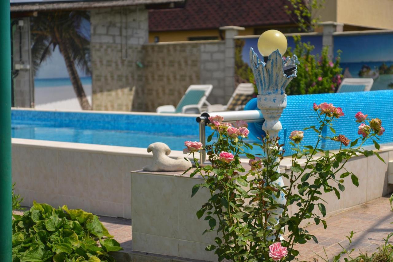 Guest House Erida Trastenik ภายนอก รูปภาพ