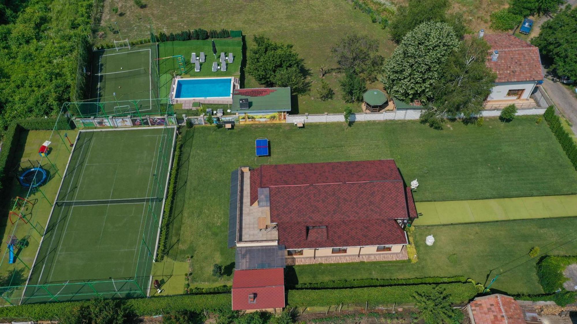 Guest House Erida Trastenik ภายนอก รูปภาพ