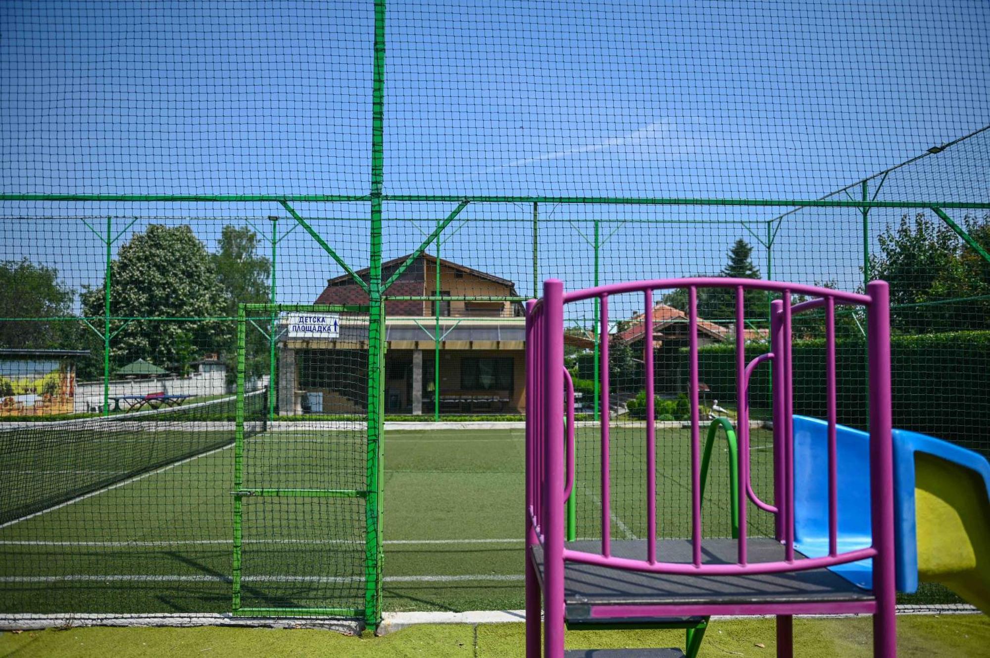 Guest House Erida Trastenik ภายนอก รูปภาพ