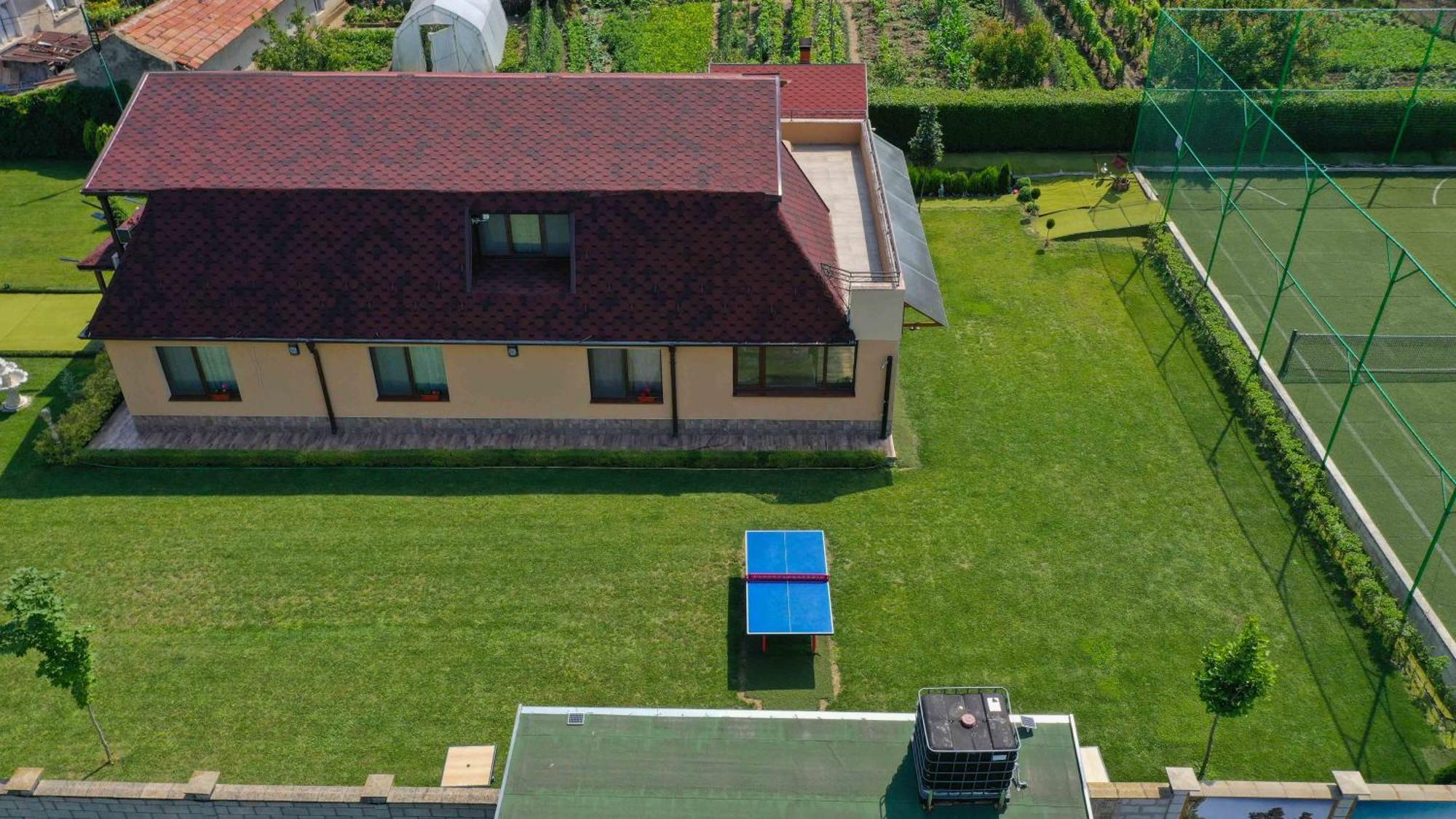 Guest House Erida Trastenik ภายนอก รูปภาพ