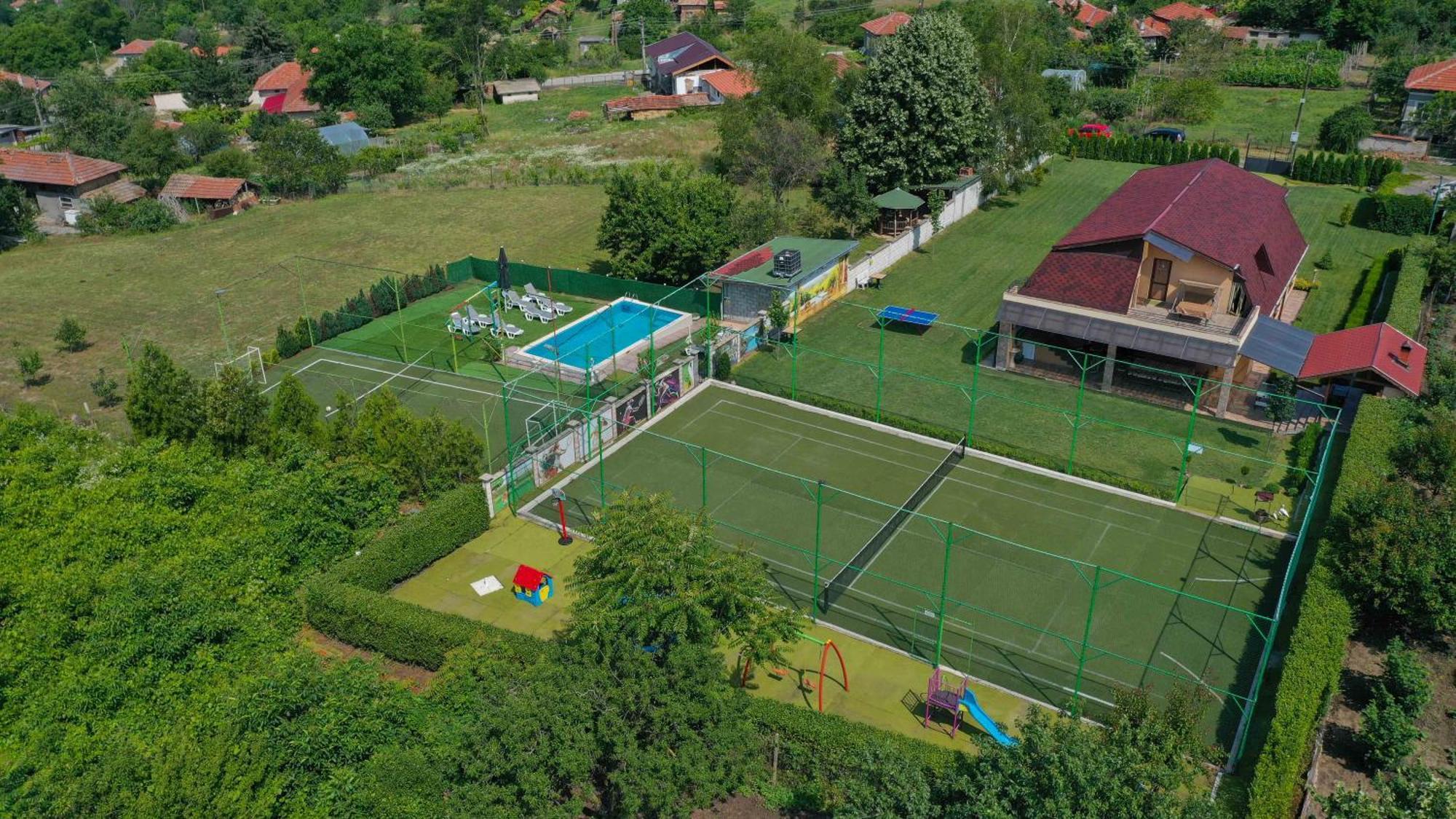 Guest House Erida Trastenik ภายนอก รูปภาพ