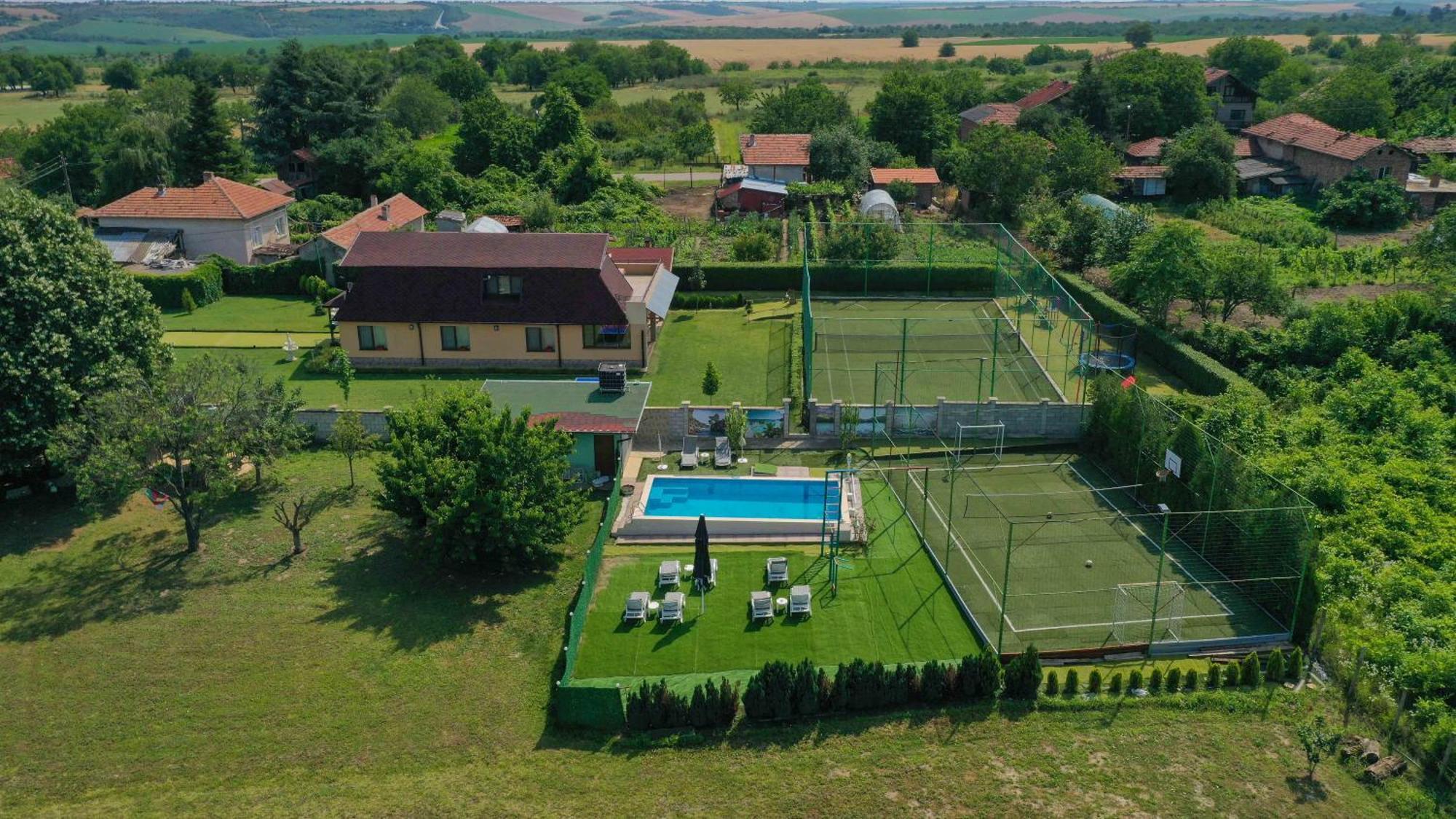 Guest House Erida Trastenik ภายนอก รูปภาพ