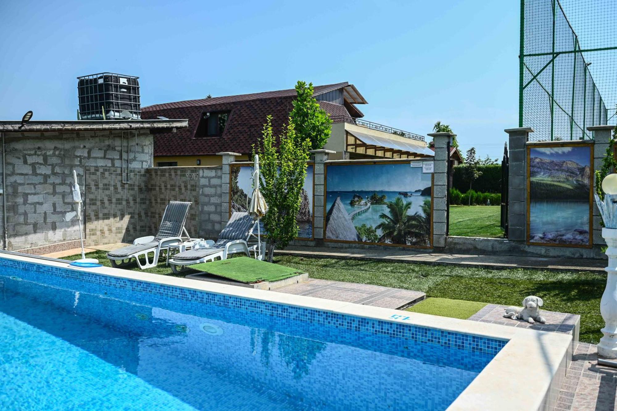 Guest House Erida Trastenik ภายนอก รูปภาพ